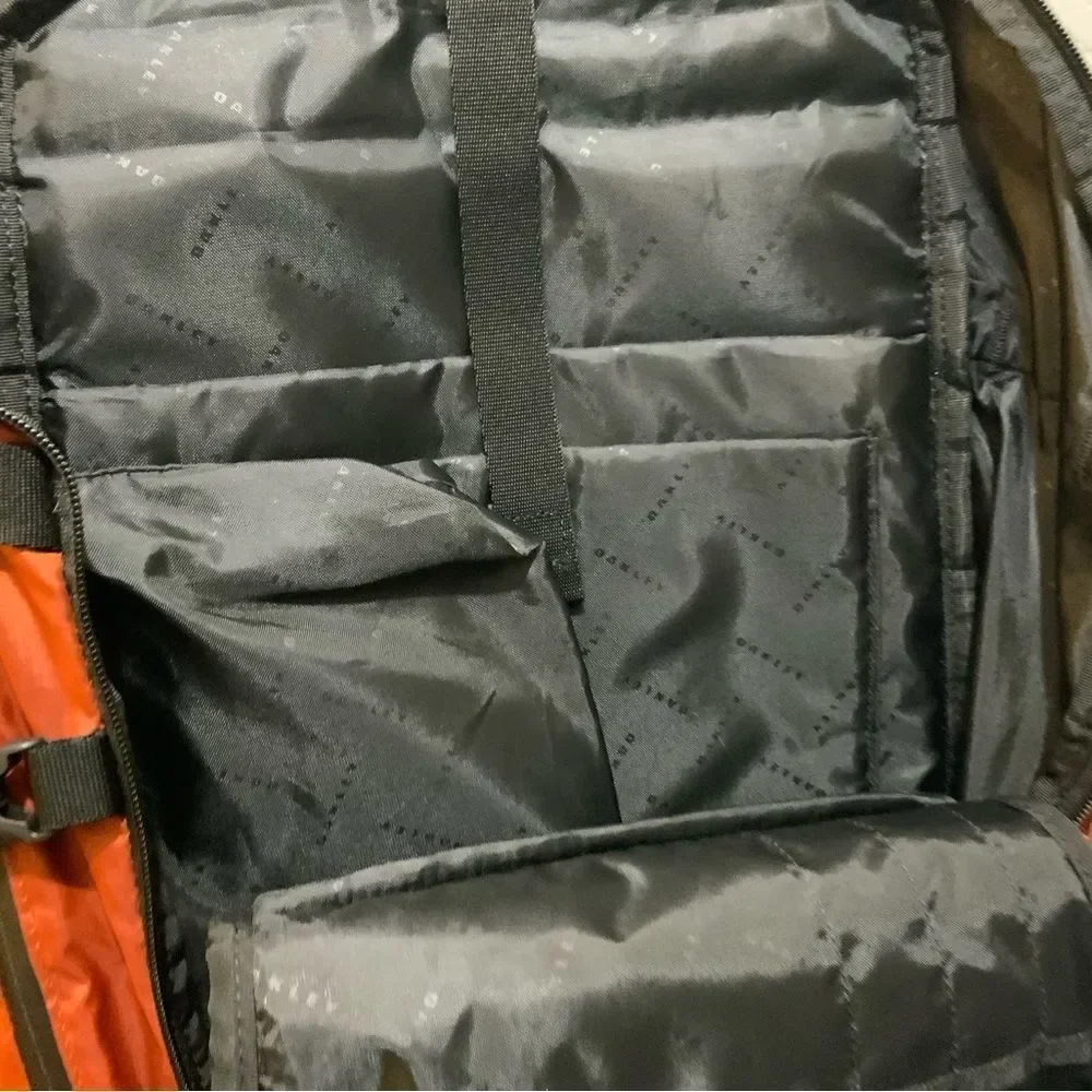Oakley Outdoor Backpack Brick